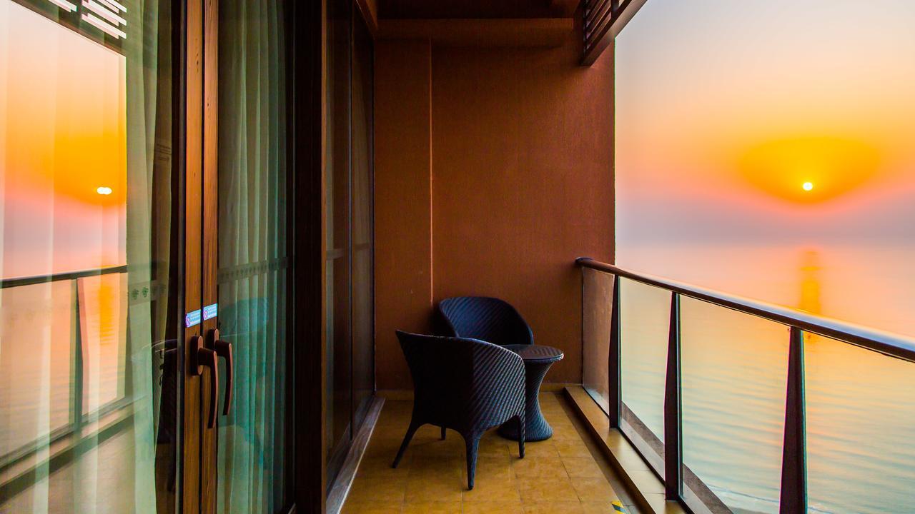 แมนโกรฟ ทรี รีสอร์ต เวิลด์ ชิงเตา Hotel Jiaonan ภายนอก รูปภาพ